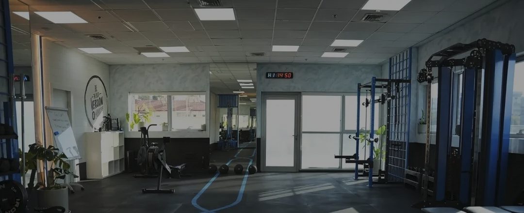 פנים הסטודיו — אולם אימונים בסטודיו GO הוד השרון